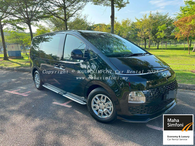 Hyundai Staria 2.2A Diesel-Black