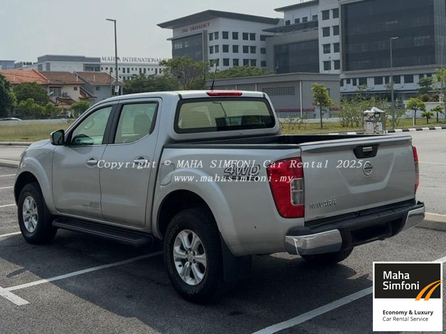 Nissan Navara 2.5A Diesel-Silver - Image 3