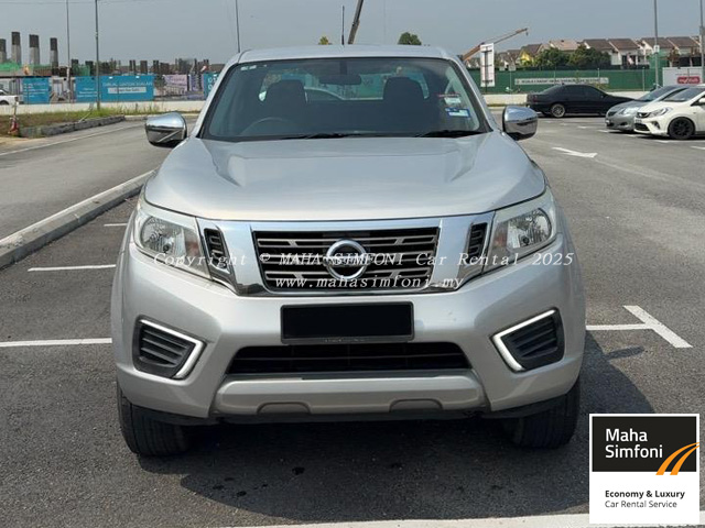 Nissan Navara 2.5A Diesel-Silver - Image 9